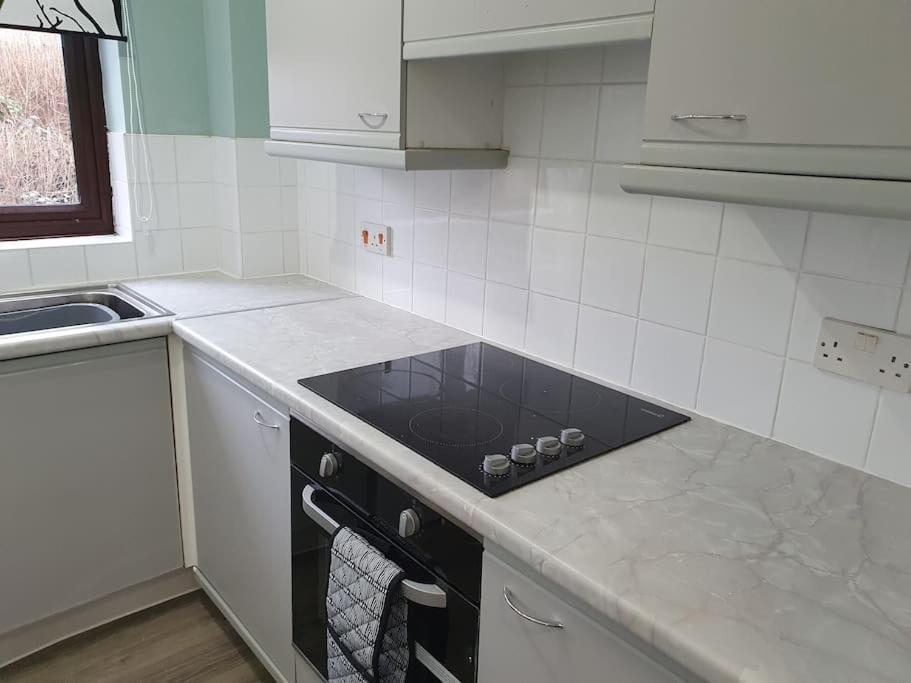 Lovely City Studio Near Station. Off Road Parking. Apartment Norwich
